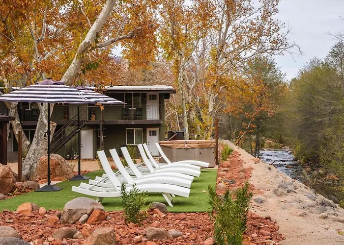 16 Creekside Retreat *